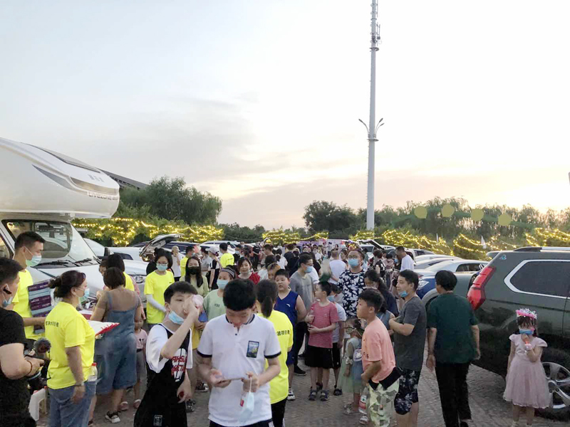 夏令營挑戰(zhàn)地攤經(jīng)濟，覽眾房車不一樣的活動