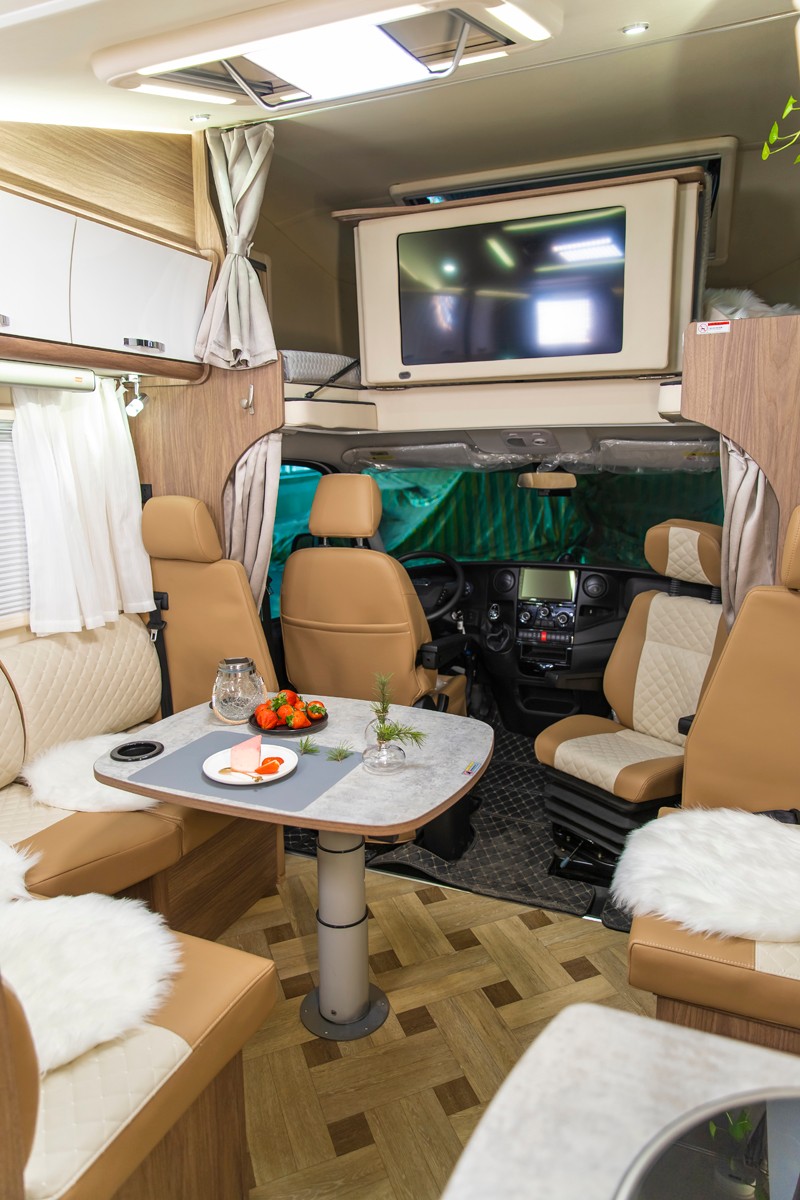 塞拉維房車，夠大，夠舒適