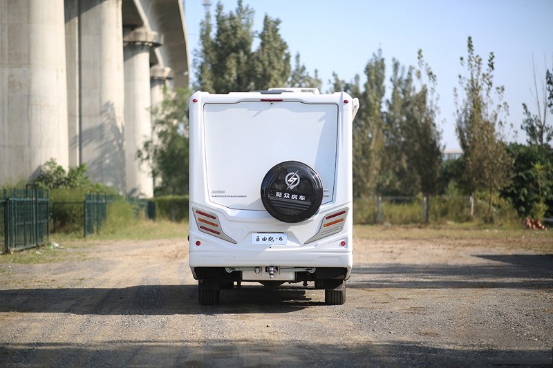 開(kāi)有顏有料的房車(chē)什么感覺(jué)？