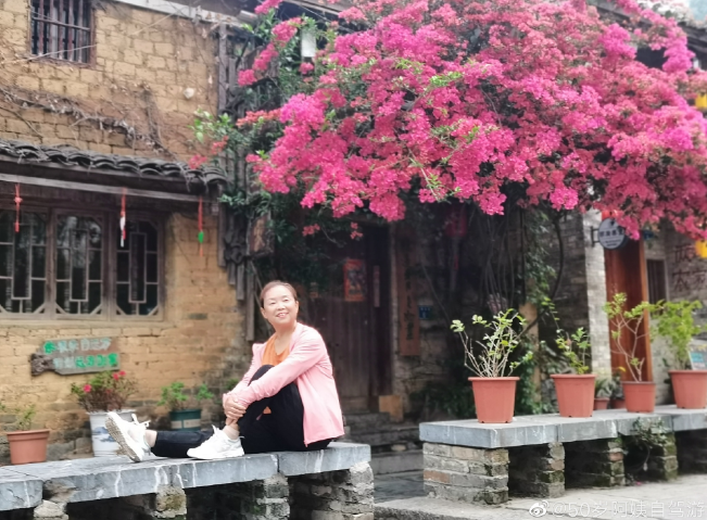 生如逆旅，一車以航：自駕游100多個(gè)城市 后半生為自己而活 58歲阿姨的逐夢(mèng)之旅