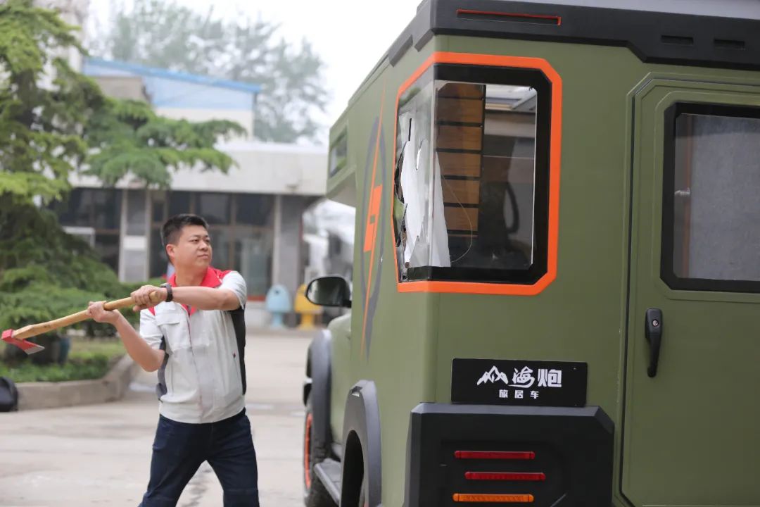砸掉山海炮旅居車，覽眾房車究竟在搞什么？