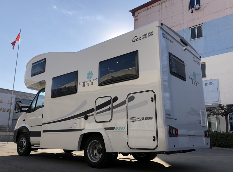 舒適旅行生活，這款房車必不可少